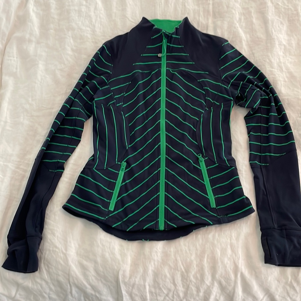 Lululemon full zip jacket, excellent condition